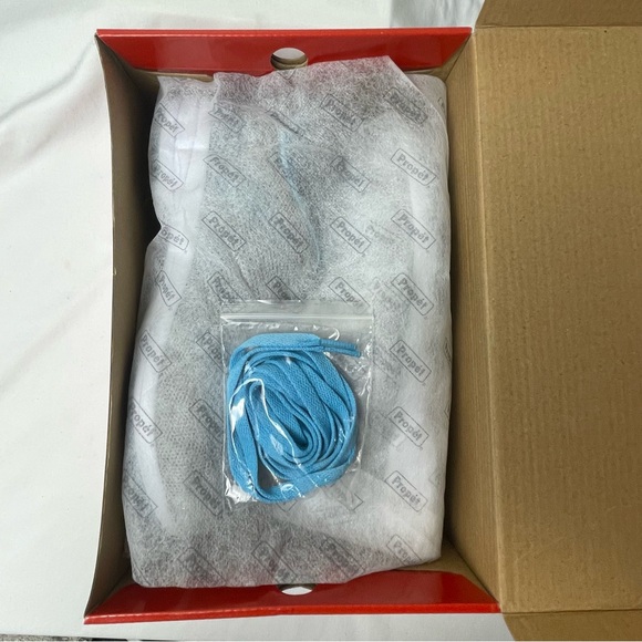 Propet NIB Washable Walker Evolution Womens Sneaker Gray w/Extra Laces Sz 8.5 AA - Picture 15 of 15